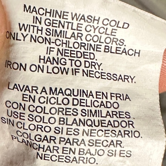 3/$20💥 Lily White Blouse Black & Pink Floral Print Cold Shoulder Flutter Sleeve - Picture 4 of 16